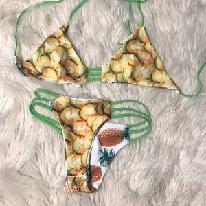 Reversible Skimpy Brazil Pineapple